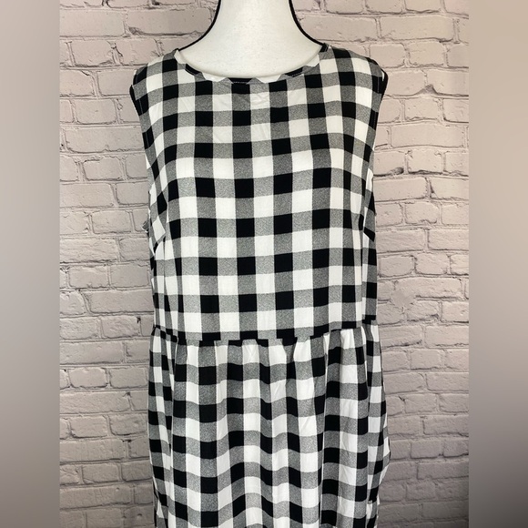 Pretty Garden Buffalo Plaid Dress size Large - Picture 9 of 10